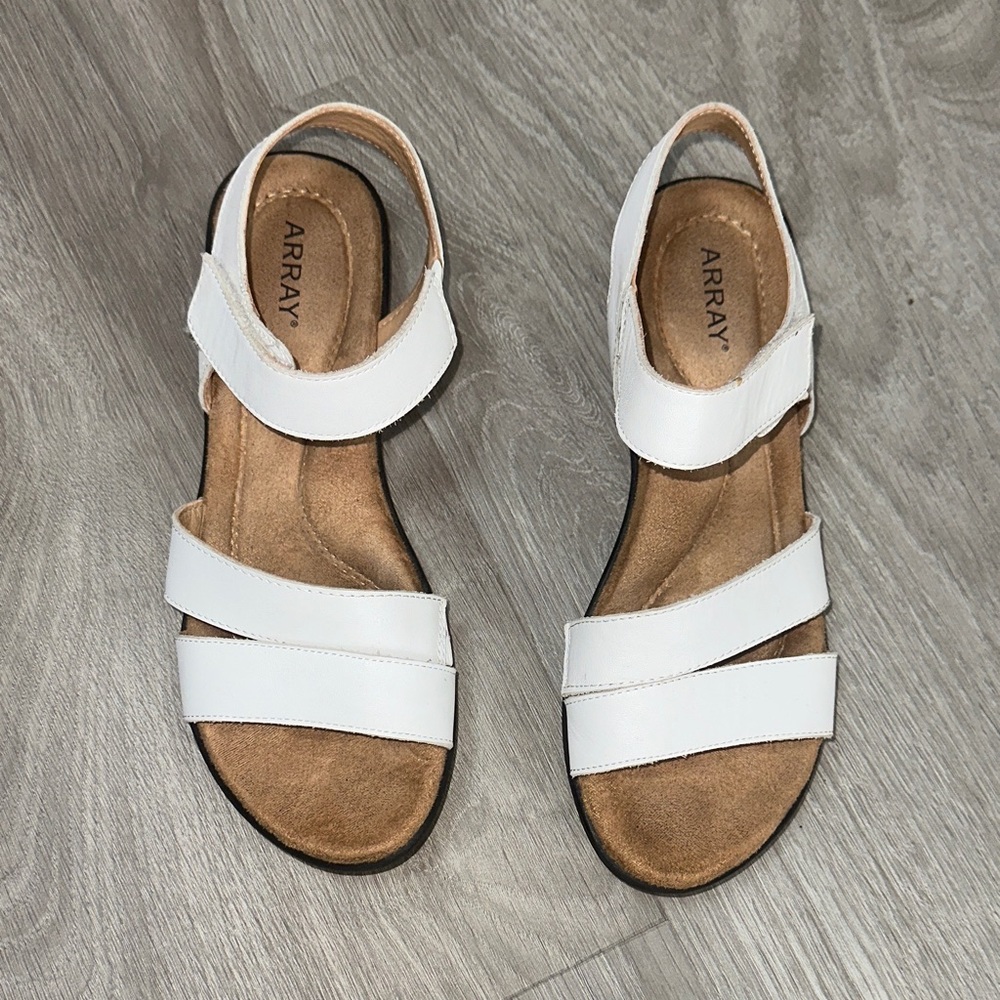 Array Women's Classic White Sandals
